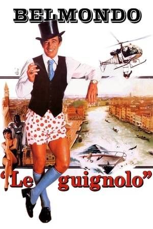 After the failure of his recent criminal exploits, international con artist Alexandre Dupré sets off for Venice to try to dupe some Japanese business men into buying a fake copy of a stolen Caneletto.  On the aeroplane, a stranger asks him to look after his briefcase until after they have landed.  Alexandre agrees, but the stranger is shot dead soon after and Alexandre himself becomes the target of enemy agents who are keen to recover the briefcase...