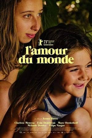 When teenager Margaux bonds with seven year old Juliette and a local fisherman, her summer holidays turn upside down. An unusual friendship, where Margaux experiences tenderness and play and discovers a new way to understand herself.