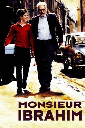 Paris, 1960s. Momo, a resolute and independent Jewish teenager who lives with his father, a sullen and depressed man, in a working-class neighborhood, develops a close friendship with Monsieur Ibrahim, an elderly Muslim who owns a small grocery store.