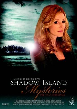 Resort manager Claire prepares for a holiday family reunion, but when her grandfather makes a startling announcement and then dies unexpectedly, Claire must solve a devilishly clever puzzle in order to earn her inheritance and expose a murderer.