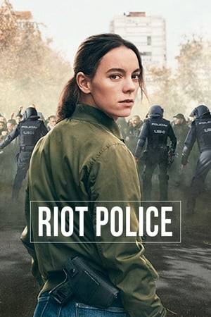 A fictionalised look into the human tragedy of riot police and police brutality in Spain.