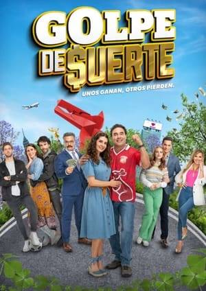 "Golpe de Suerte" tells the lives of three families from different social classes. First there are the Pérez Flores, who live in Neza and are made up of Ignacio, Julia and their children Ronaldo and Wendy. The second family is made up of Miranda Ortiz and her little son Diego; They live in the Roma neighborhood in the house of César Traven, a generous elderly antiques dealer. And finally there are Brenda Uriarte, her brother Tony, her stepmother Constanza and her stepsister Sabrina, an upper middle class family. Each of these families will experience a radical change in their lives the day they win two hundred million pesos.