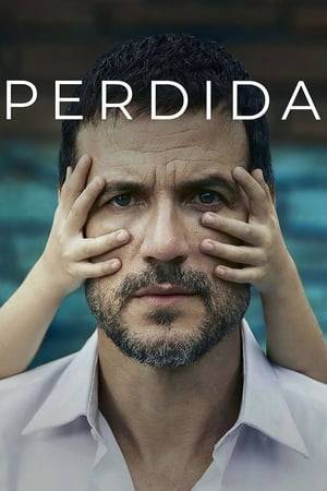 Searching for his kidnapped daughter, Antonio sets off a series of events affecting scores of people when he maneuvers to be sent to prison  in Colombia.